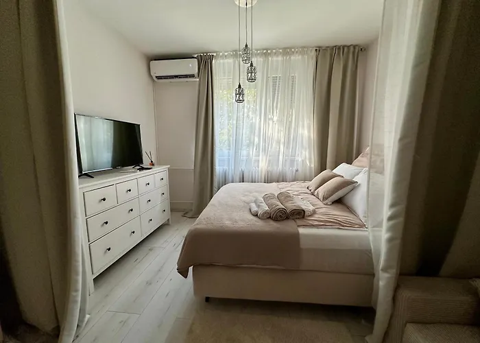 Mate Gold Apartment II